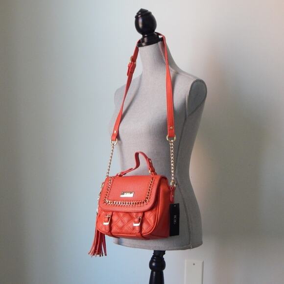 NWT BCBG PARIS Red Faux Leather Quilted Shoulder Bag Flap Chain Link Tassel - Picture 13 of 16